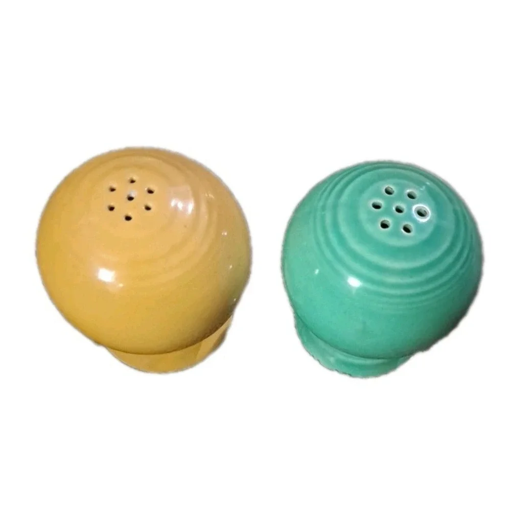 Vtg Fiesta Ware Salt/Pepper Shakers Yellow & Green Round Bulb Shape No Corks USA